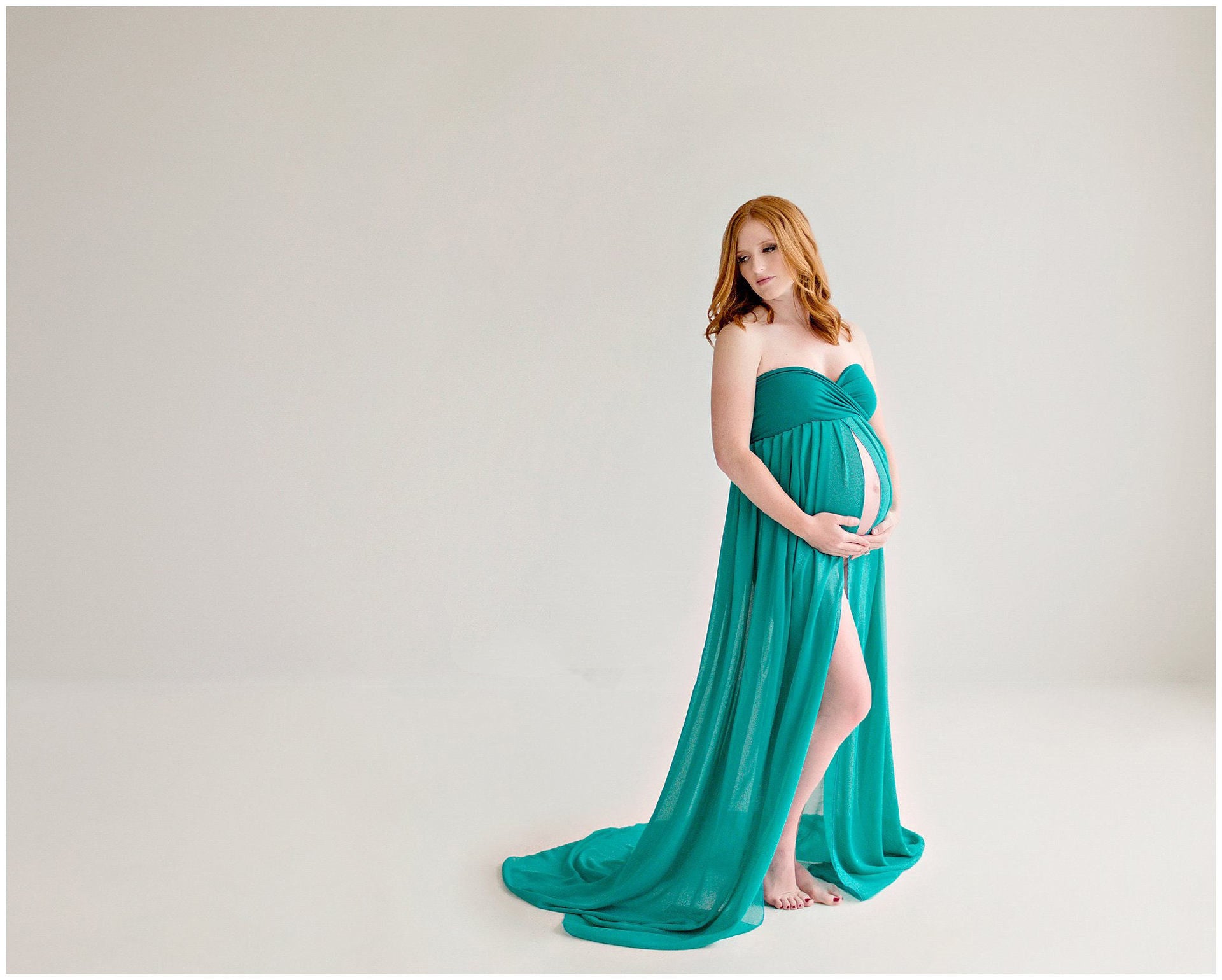 Pregnant Women Mopping Long Skirt Dresses Before Taking Pictures
