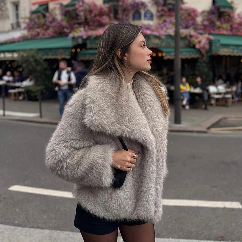 2025 Winter New Fashion Gradient Fluffy Fur Coat Women High Street