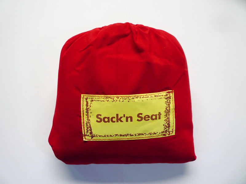 Bao Ma Takes Her Baby Out Of The Baby Chair Cover Bag