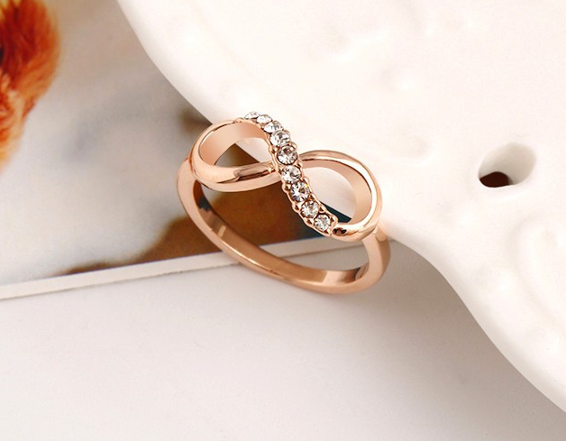 Diamond Ring Rose Gold Ring Ornament