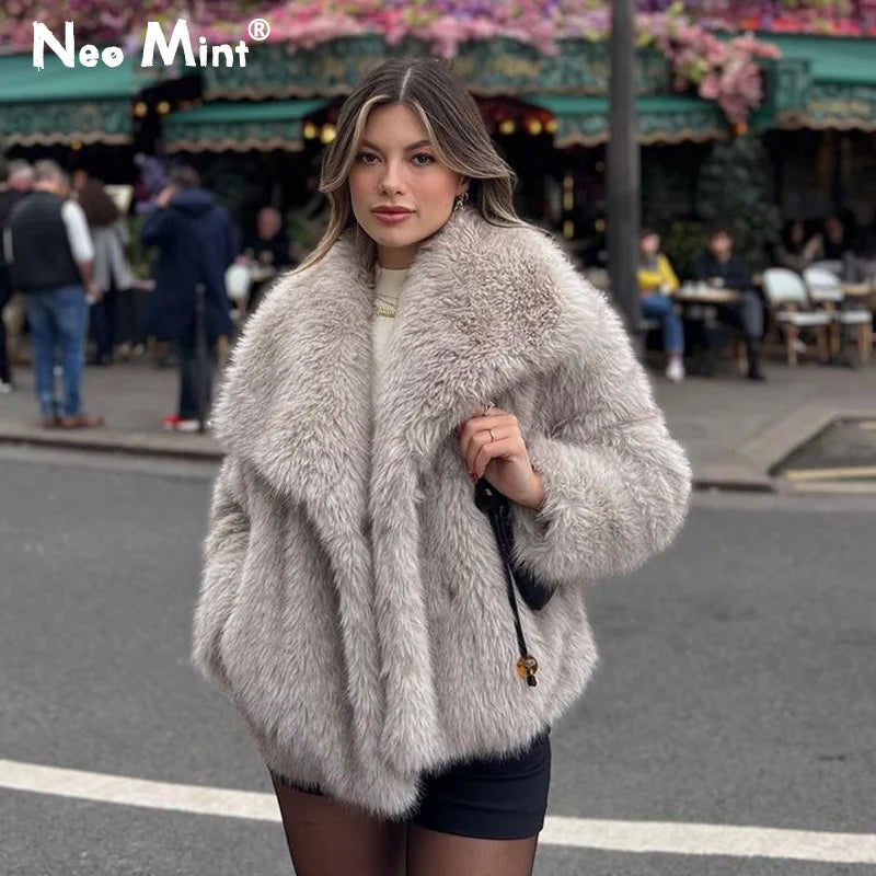 2025 Winter New Fashion Gradient Fluffy Fur Coat Women High Street