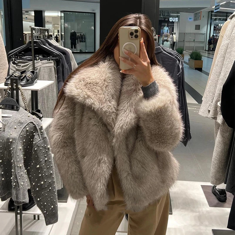 2025 Winter New Fashion Gradient Fluffy Fur Coat Women High Street